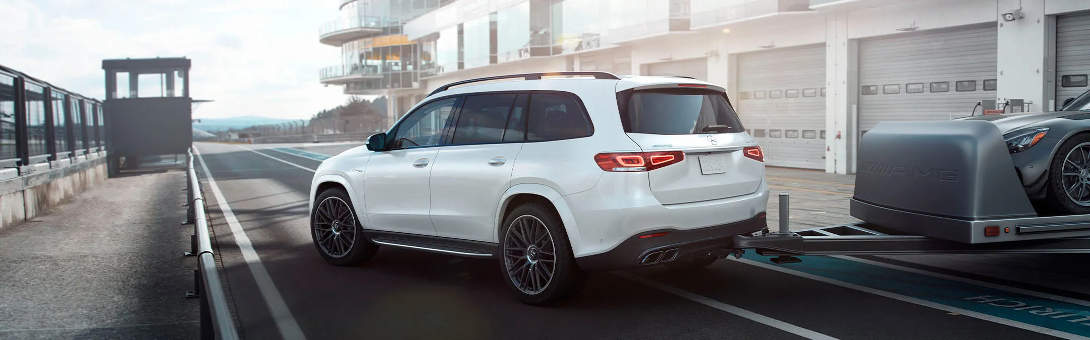MBCAN-2022-AMG-GLS-SUV-CH-1-1-DR
