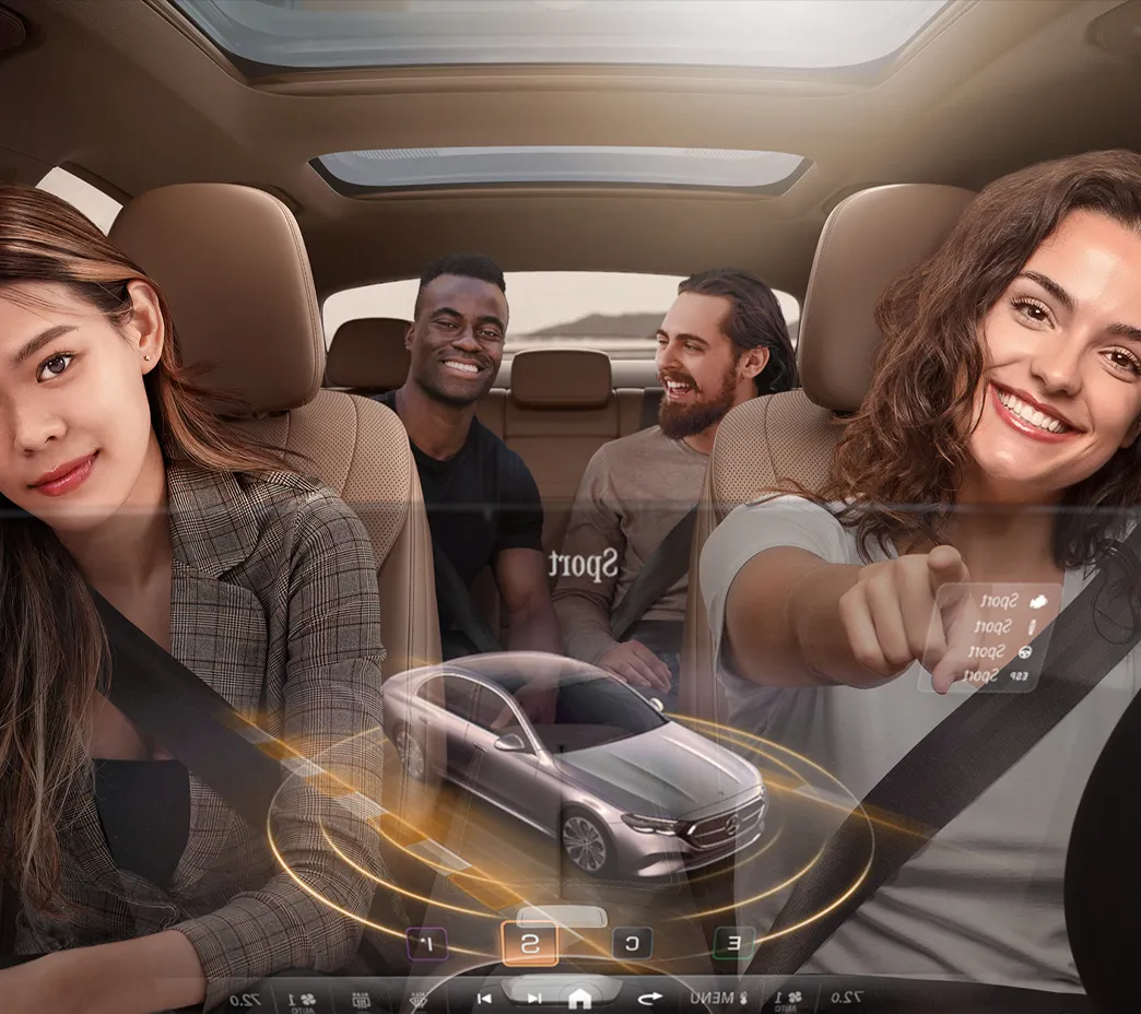 Des caméras orientées vers l’extérieur et vers le conducteur peuvent détecter les dangers autour du véhicule ou au volant. Lorsque vous êtes stationné, elles vous permettent de prendre un égoportrait et d’enregistrer un incident au cours duquel votre voiture est percutée.
