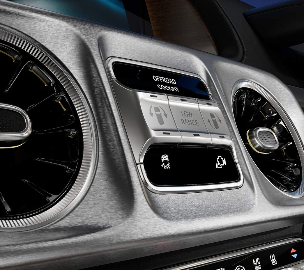 Three sequentially lockable differentials help the G 550 conquer progressively challenging off-road conditions. The G 580's four electric motors collaborate to create the benefits virtually.