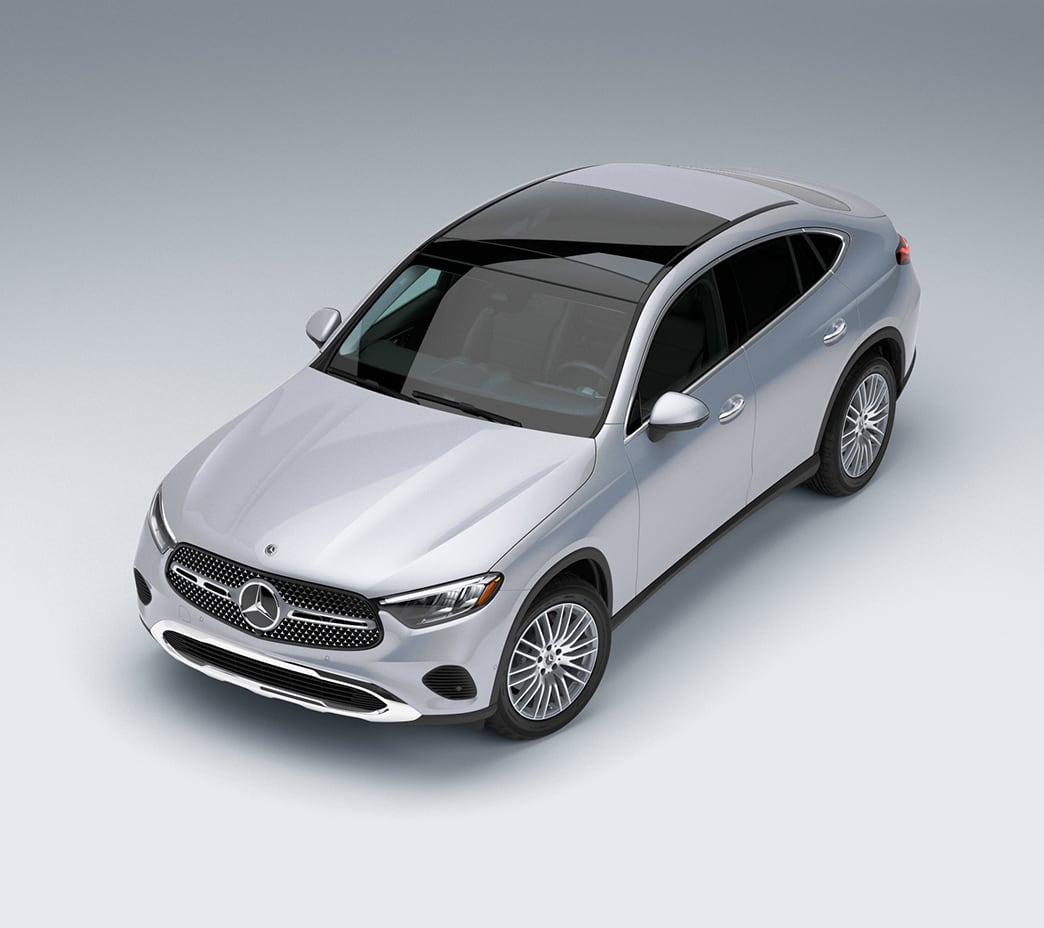 Standard front, side and rearview cameras can compose their live images to display a virtual birdseye view on the central screen. Sensors an also make manoeuvring and parking easier.