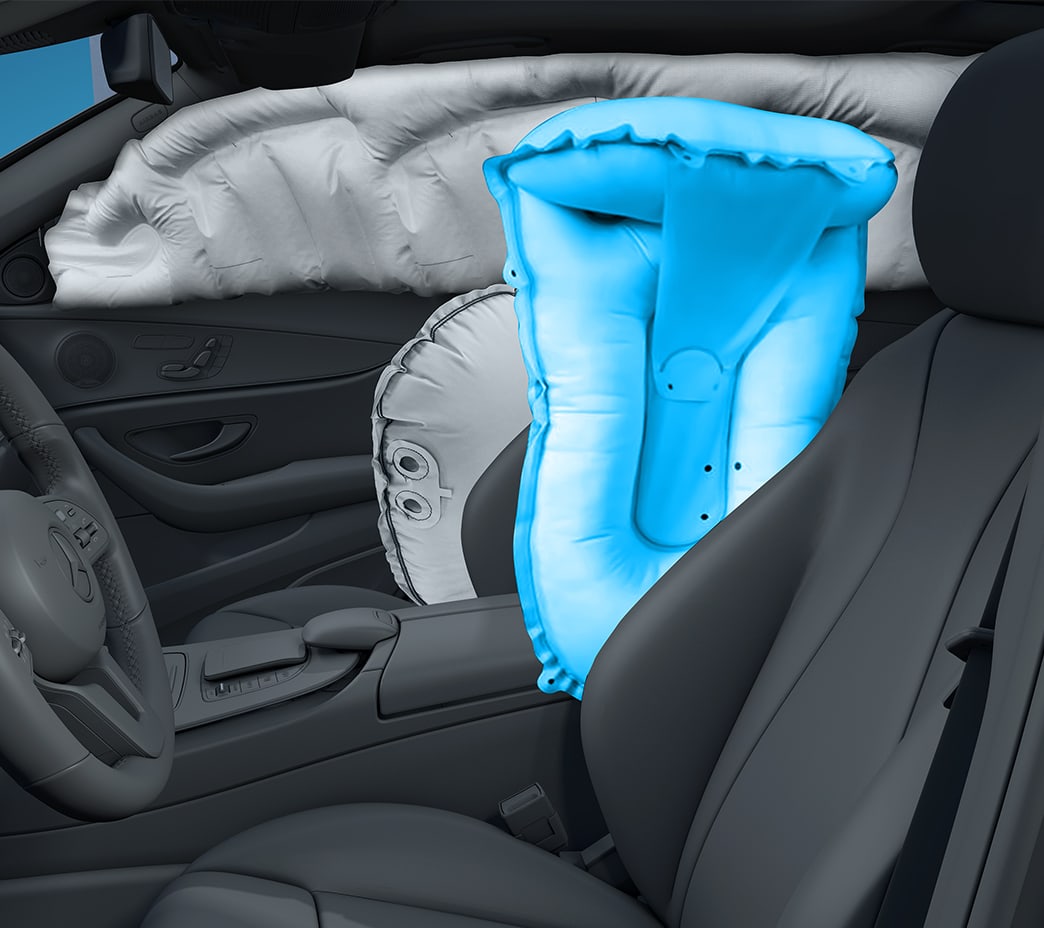 The advanced restraint systems in the GLC include an innovative air bag between the driver and front passenger.