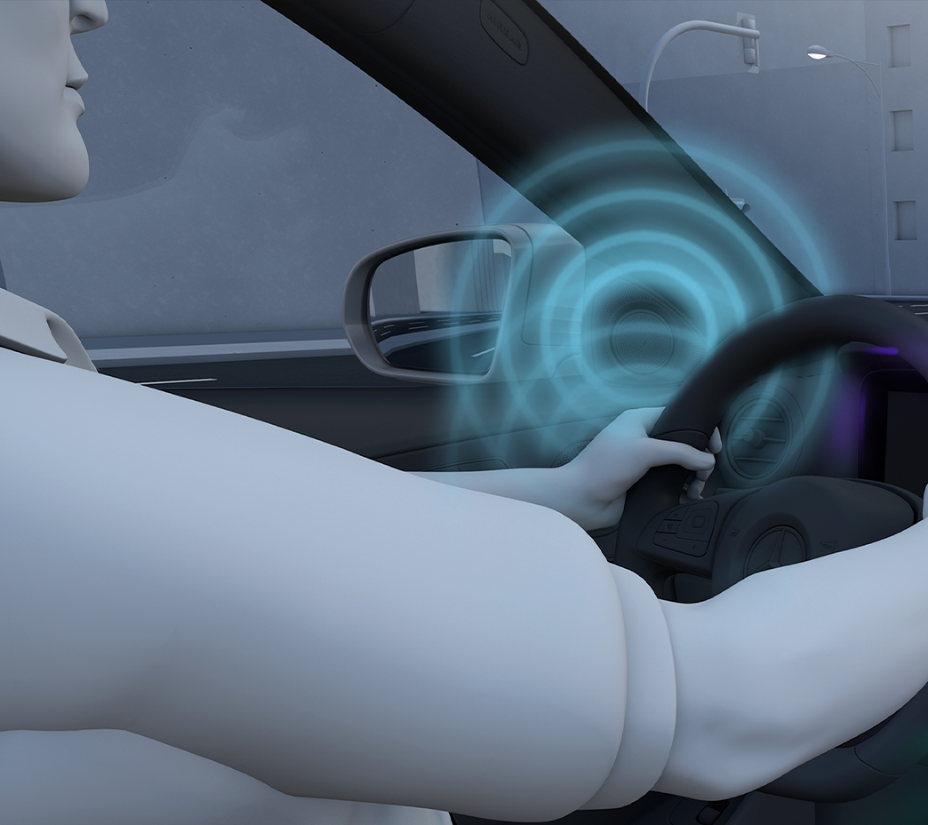 A GLE can help protect you by taking action before a collision occurs. PRE-SAFE can adjust the front seats and seat belts, and even prepare your hearing, in the seconds before impact.